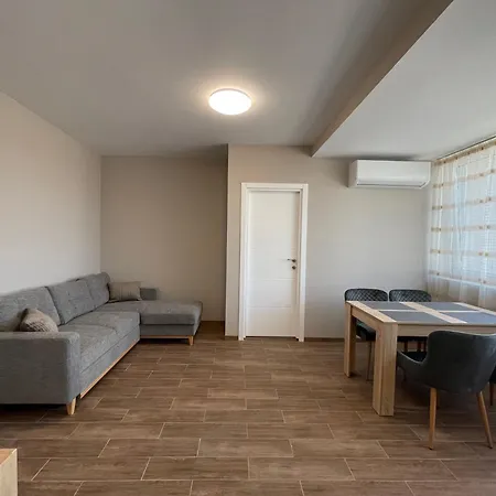 64 Apartment